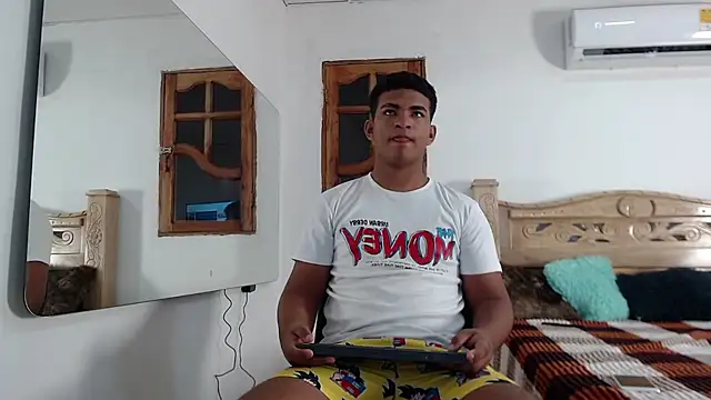 mathews    online show from November 27, 2:34 am