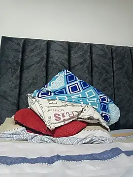 yesua28 online show from April 18, 6:27 am