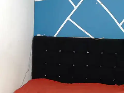 Snapshot of damiansexyboy69 chatting on November 14, 3:21 am damiansexyboy69 online show from November 14, 3:21 am