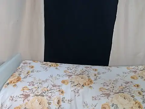 Snapshot of SKINNYMONSTERCOCK chatting on February 4, 9:21 pm SKINNYMONSTERCOCK online show from February 4, 9:21 pm