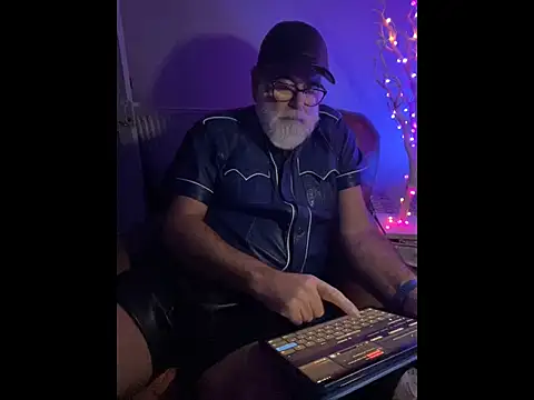 LeatherSdaddy online show from January 14, 2:15 am