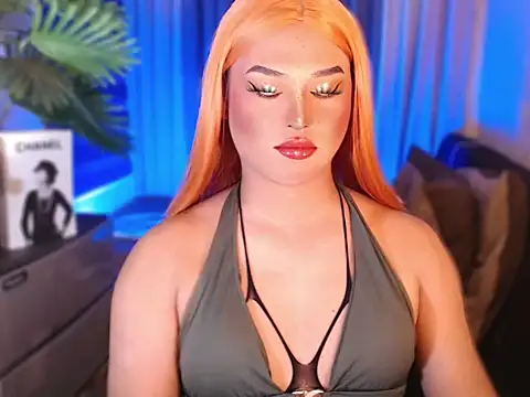 Snapshot of UrGoddess_Sofia chatting on January 31, 7:34 pm UrGoddess Sofia online show from January 31, 7:34 pm