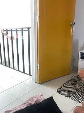 lauren clauz online show from February 27, 5:13 pm