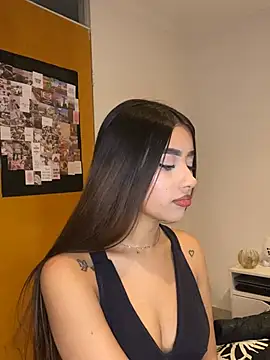 lauren clauz online show from February 5, 11:33 pm