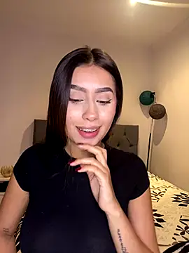 lauren clauz online show from December 3, 1:17 am