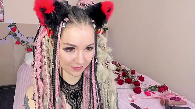 Lina Moony online show from November 26, 2:00 am