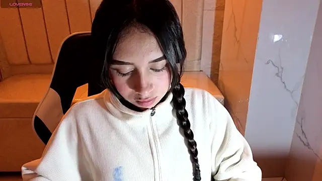 Snapshot of Juliana_Tx chatting on November 21, 2:54 am Juliana Tx online show from November 21, 2:54 am