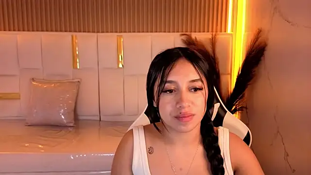 Juliana Tx online show from March 3, 3:02 am