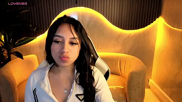 Juliana Tx online show from February 25, 12:49 pm