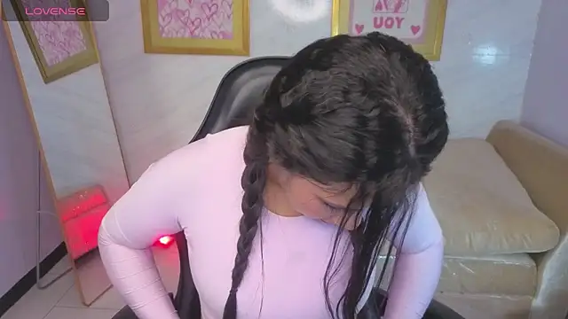 Violetta jhonson a online show from April 19, 5:41 am