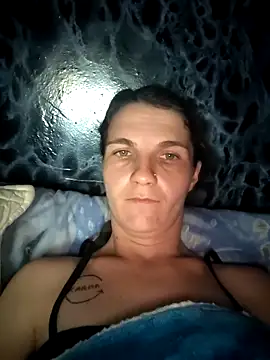 Snapshot of Lolly201008 chatting on November 17, 6:50 am Lolly201008 online show from November 17, 6:50 am