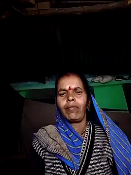 Snapshot of Hot_juli73 chatting on December 2, 3:47 pm Hot juli73 online show from December 2, 3:47 pm