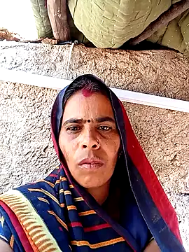 Snapshot of Neetujk chatting on November 17, 6:28 am Neetujk online show from November 17, 6:28 am