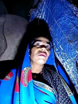 Snapshot of Neetujk chatting on November 30, 3:24 pm Neetujk online show from November 30, 3:24 pm