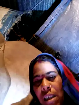 Snapshot of Neetujk chatting on December 19, 6:43 pm Neetujk online show from December 19, 6:43 pm