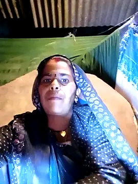 Snapshot of Neetujk chatting on December 4, 3:44 pm Neetujk online show from December 4, 3:44 pm