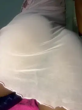 Snapshot of MaskedMuseXXX chatting on December 19, 9:39 pm MaskedMuseXXX online show from December 19, 9:39 pm