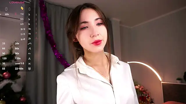 NanceeWestaway online show from January 7, 3:17 pm