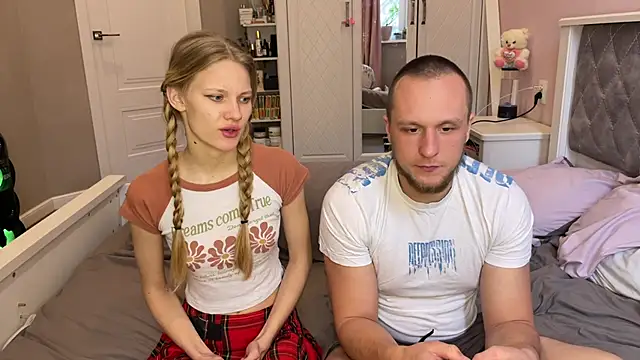 Daisy Couple online show from January 17, 7:34 am