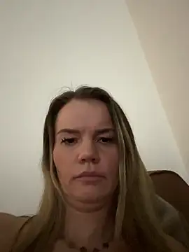 Cutebrowneyes  online show from January 14, 12:47 am