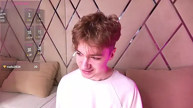 Snapshot of Paul_Holt chatting on November 23, 8:30 pm Paul Holt online show from November 23, 8:30 pm