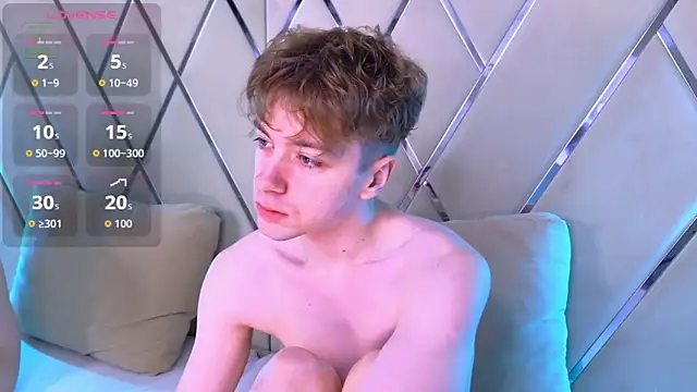 Snapshot of Paul_Holt chatting on December 22, 8:42 pm Paul Holt online show from December 22, 8:42 pm