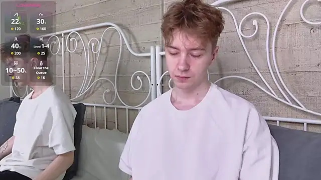 Snapshot of Paul_Holt chatting on November 29, 8:20 pm Paul Holt online show from November 29, 8:20 pm