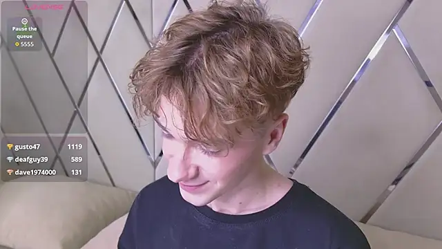 Snapshot of Paul_Holt chatting on January 14, 3:43 am Paul Holt online show from January 14, 3:43 am