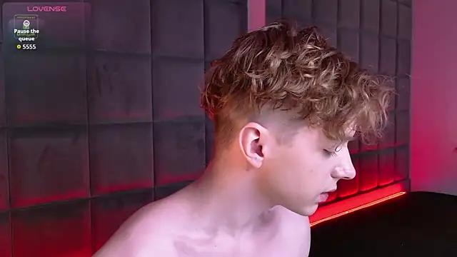 Paul Holt online show from February 22, 9:05 pm