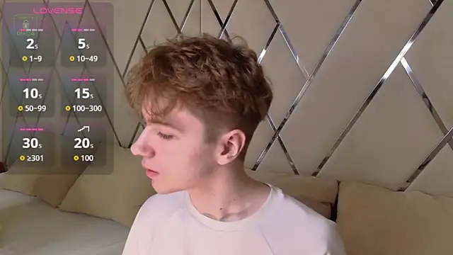 Snapshot of Paul_Holt chatting on December 1, 8:32 pm Paul Holt online show from December 1, 8:32 pm