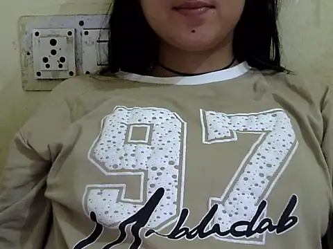 Anika Singh online show from April 20, 10:29 am