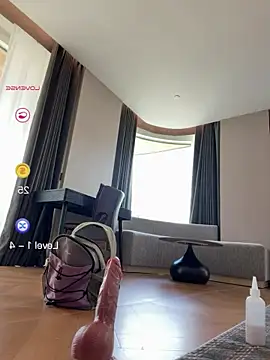 GG-BONG1 online show from June 21, 9:15 am