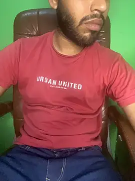 Snapshot of hotyyyyjonny chatting on June 4, 4:11 pm hotyyyyjonny online show from June 4, 4:11 pm