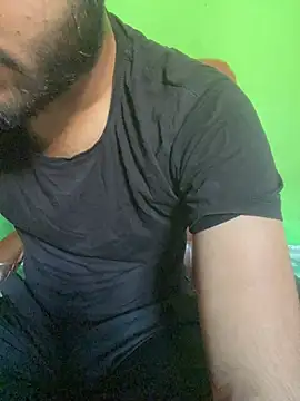 Snapshot of hotyyyyjonny chatting on June 6, 2:50 am hotyyyyjonny online show from June 6, 2:50 am
