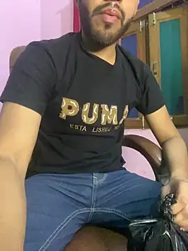 Snapshot of hotyyyyjonny chatting on June 14, 3:02 pm hotyyyyjonny online show from June 14, 3:02 pm