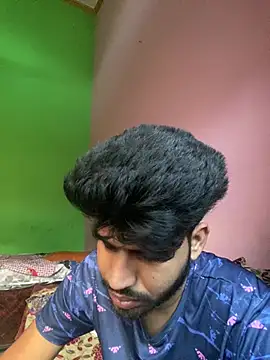 Snapshot of hotyyyyjonny chatting on June 19, 1:33 am hotyyyyjonny online show from June 19, 1:33 am