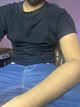 Snapshot of hotyyyyjonny chatting on June 25, 3:48 am hotyyyyjonny online show from June 25, 3:48 am