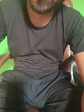 Snapshot of hotyyyyjonny chatting on June 7, 11:37 am hotyyyyjonny online show from June 7, 11:37 am