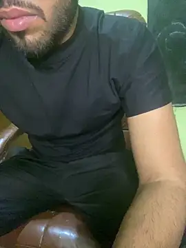 hotyyyyjonny online show from April 15, 4:22 pm