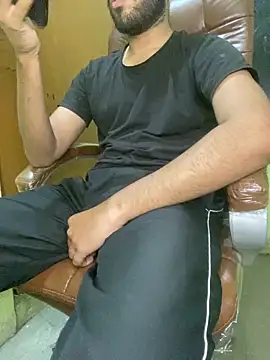 hotyyyyjonny online show from April 13, 2:37 am