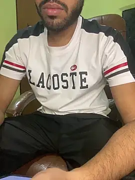 hotyyyyjonny online show from April 8, 6:59 am