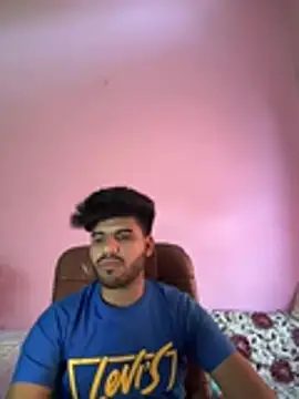 Snapshot of hotyyyyjonny chatting on July 13, 10:14 am hotyyyyjonny online show from July 13, 10:14 am