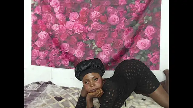 Sweeteboneycherry online show from March 12, 7:29 pm