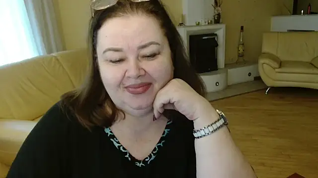 Natali-Gucci online show from November 30, 9:10 am