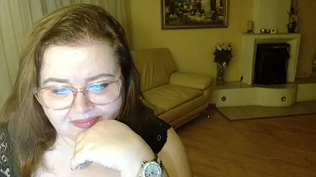 Natali-Gucci online show from December 5, 3:43 pm