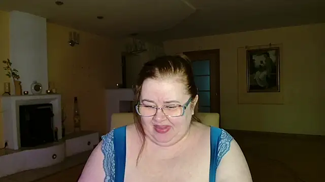 Snapshot of Natali-Gucci chatting on May 5, 3:37 pm Natali-Gucci online show from May 5, 3:37 pm