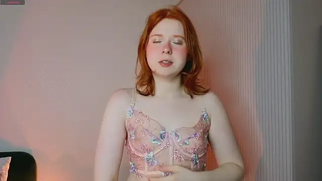 Snapshot of Erica_angel chatting on June 25, 5:12 am Erica angel online show from June 25, 5:12 am