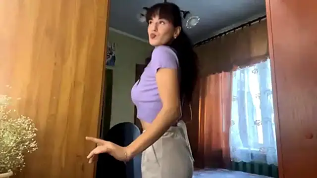 Snapshot of AliciaCapehart chatting on November 28, 7:08 am AliciaCapehart online show from November 28, 7:08 am