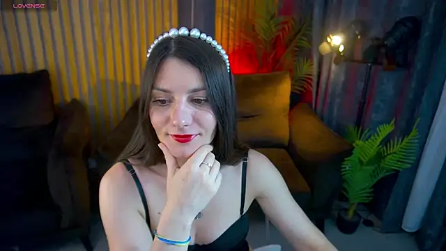 Snapshot of LadyChanelll chatting on June 23, 12:58 pm LadyChanelll online show from June 23, 12:58 pm