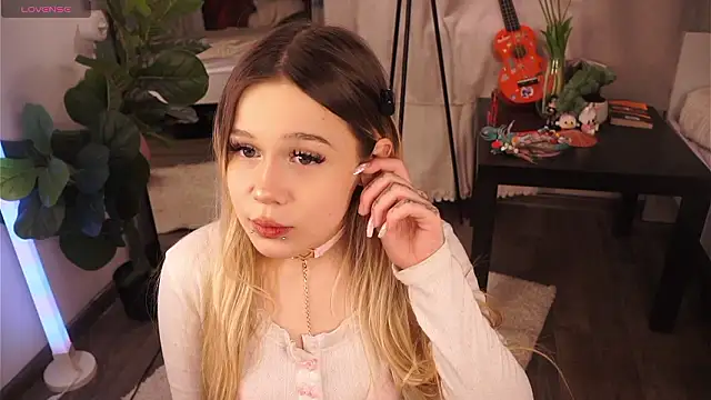 Love audirs6 online show from March 28, 1:34 pm